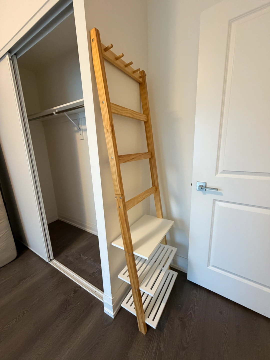 Leaning Entryway Organizer - photo 2
