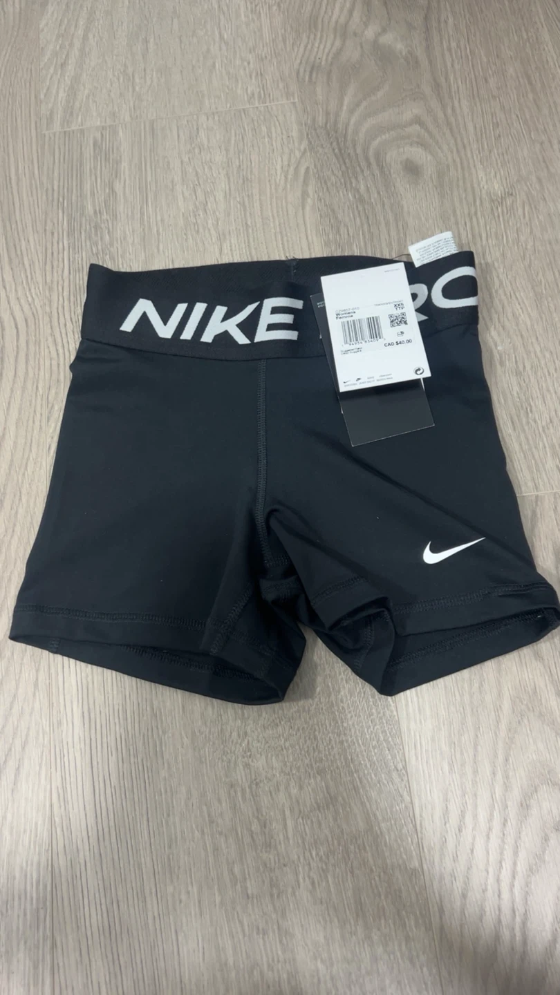 Women’s Nike Pro Shorts - photo 2
