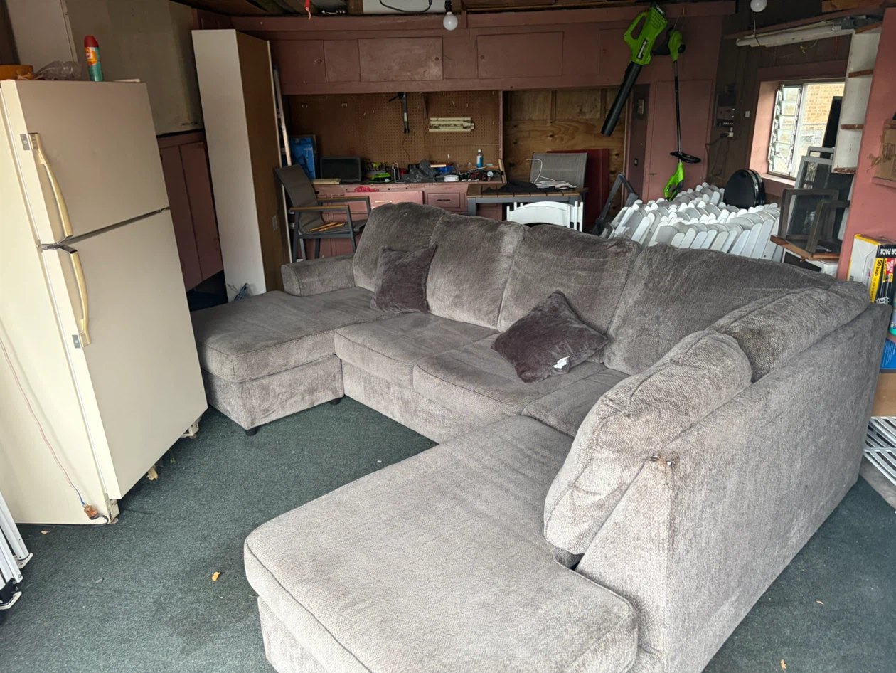 Large U-Shaped Sectional Sofa - photo 2