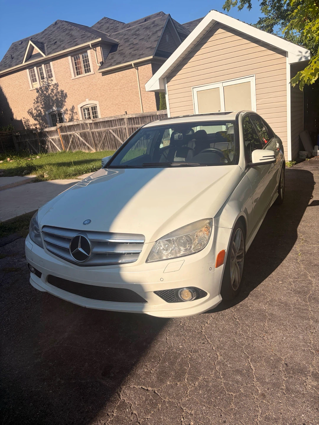 2011 White Mercedes-Benz C300 4MATIC Sedan
