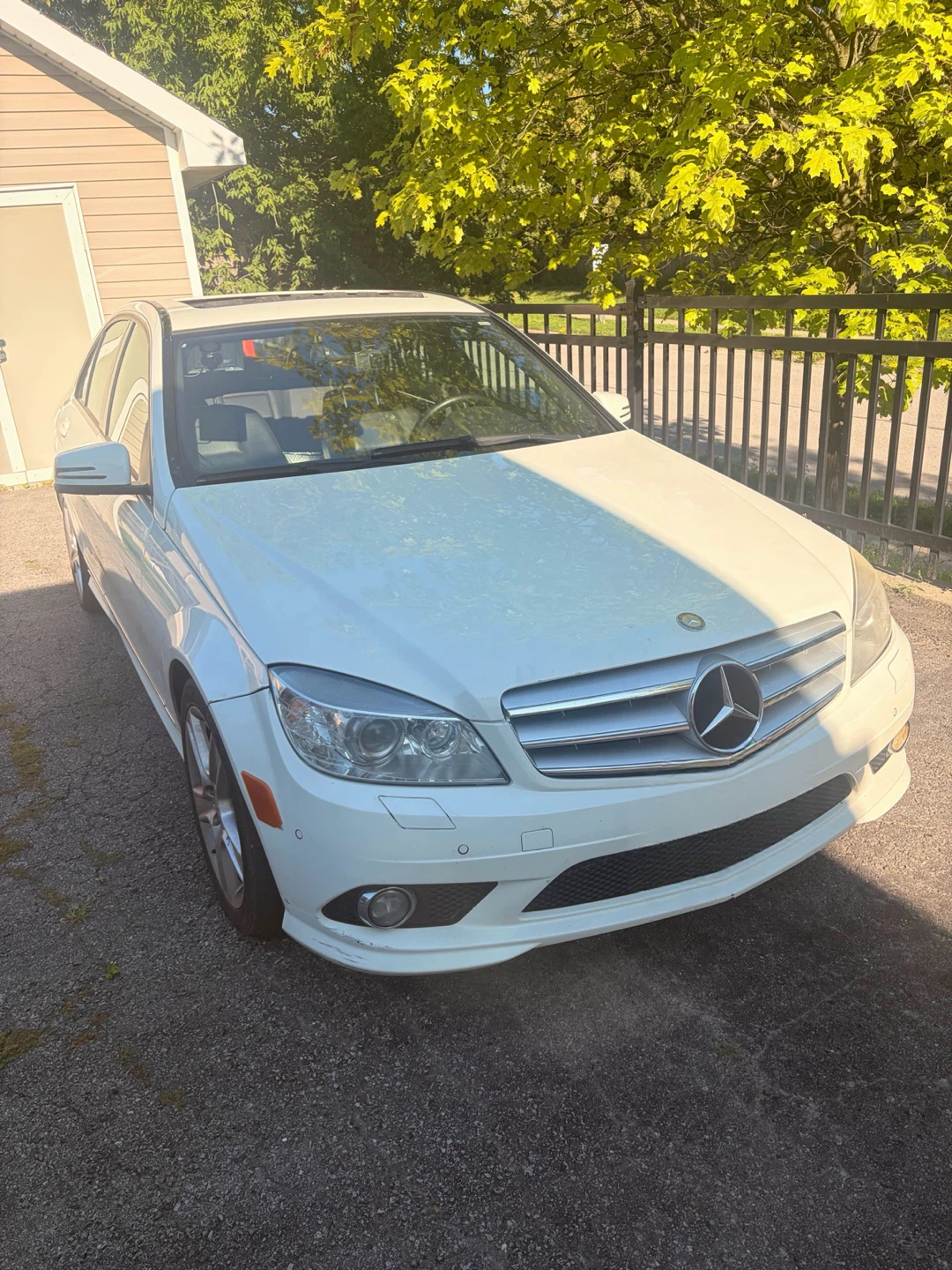 2011 White Mercedes-Benz C300 4MATIC Sedan - photo 2