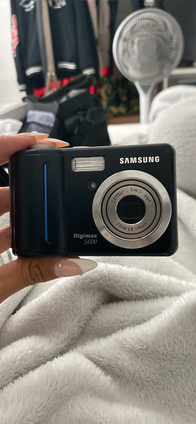 Samsung Digimax S600 Digital Camera