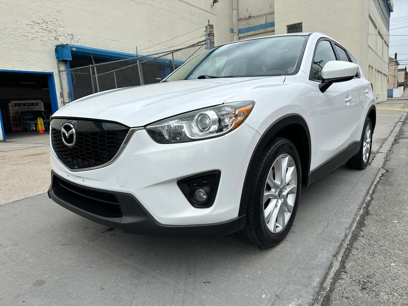2013 White Mazda CX-5 AWD SUV