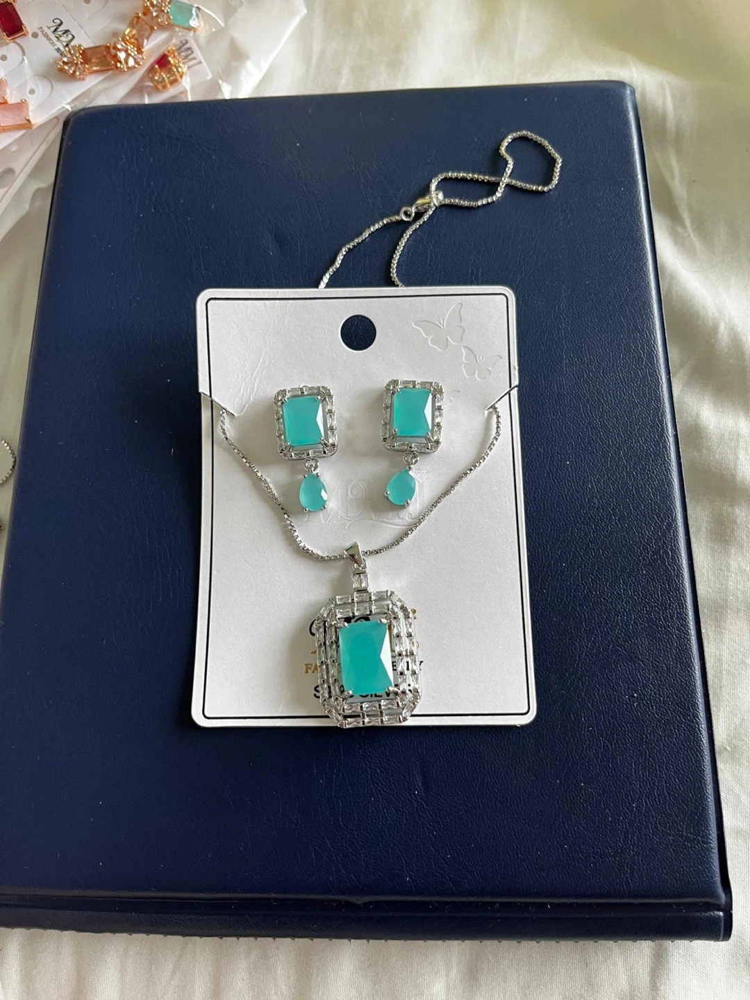 MMJ Jewelry Set - Necklace and Earrings