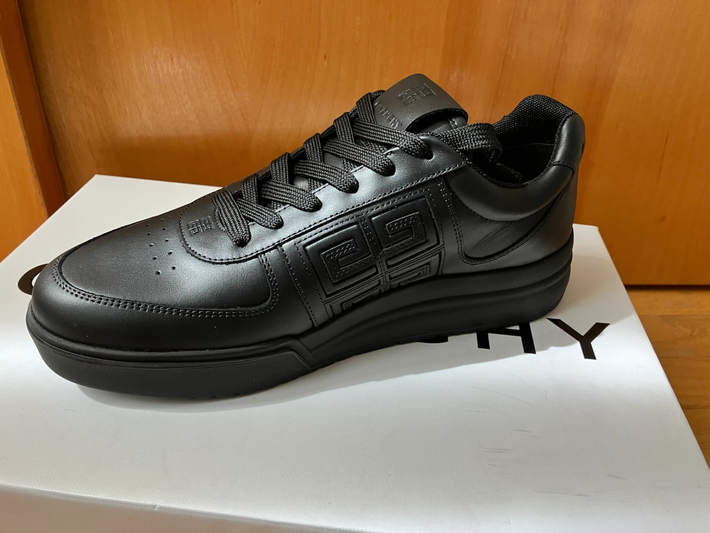 Brand New Givenchy G4 size 40 men’s sneakers - photo 4