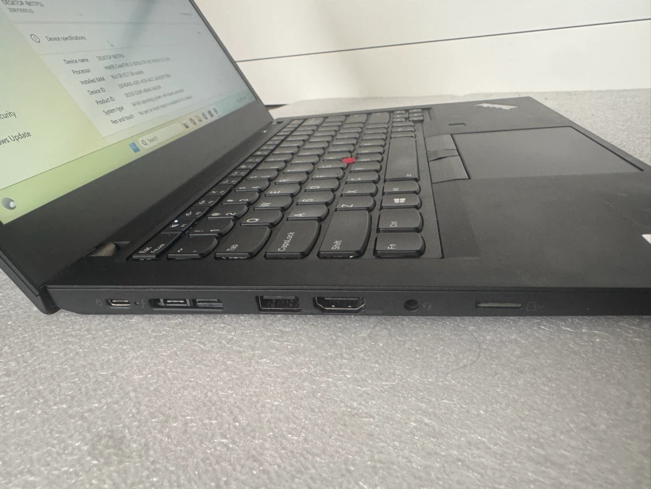 Lenovo ThinkPad T490 Laptop - photo 5