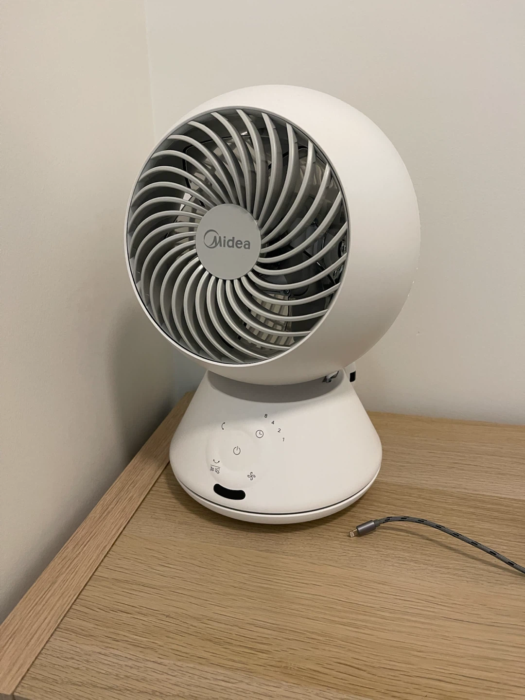 Midea Table Fan - photo 2