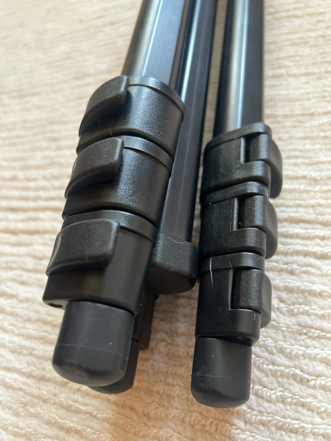 Manfrotto 725B Digi Black Tripod with Ballhead - photo 4