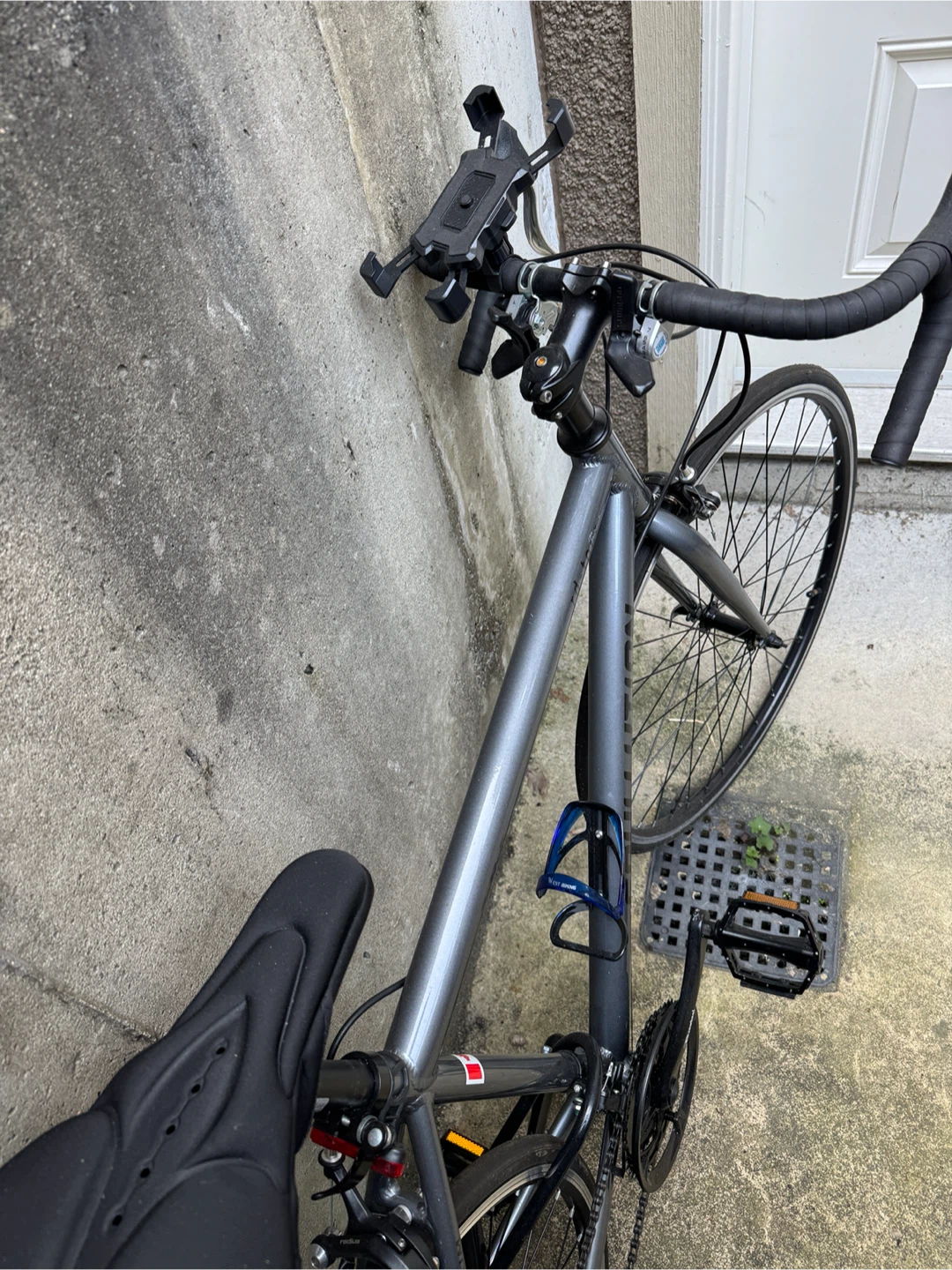 Soullution RD Tour Road Bike (Fits 5'3" to 5'7") + Accessories - photo 2