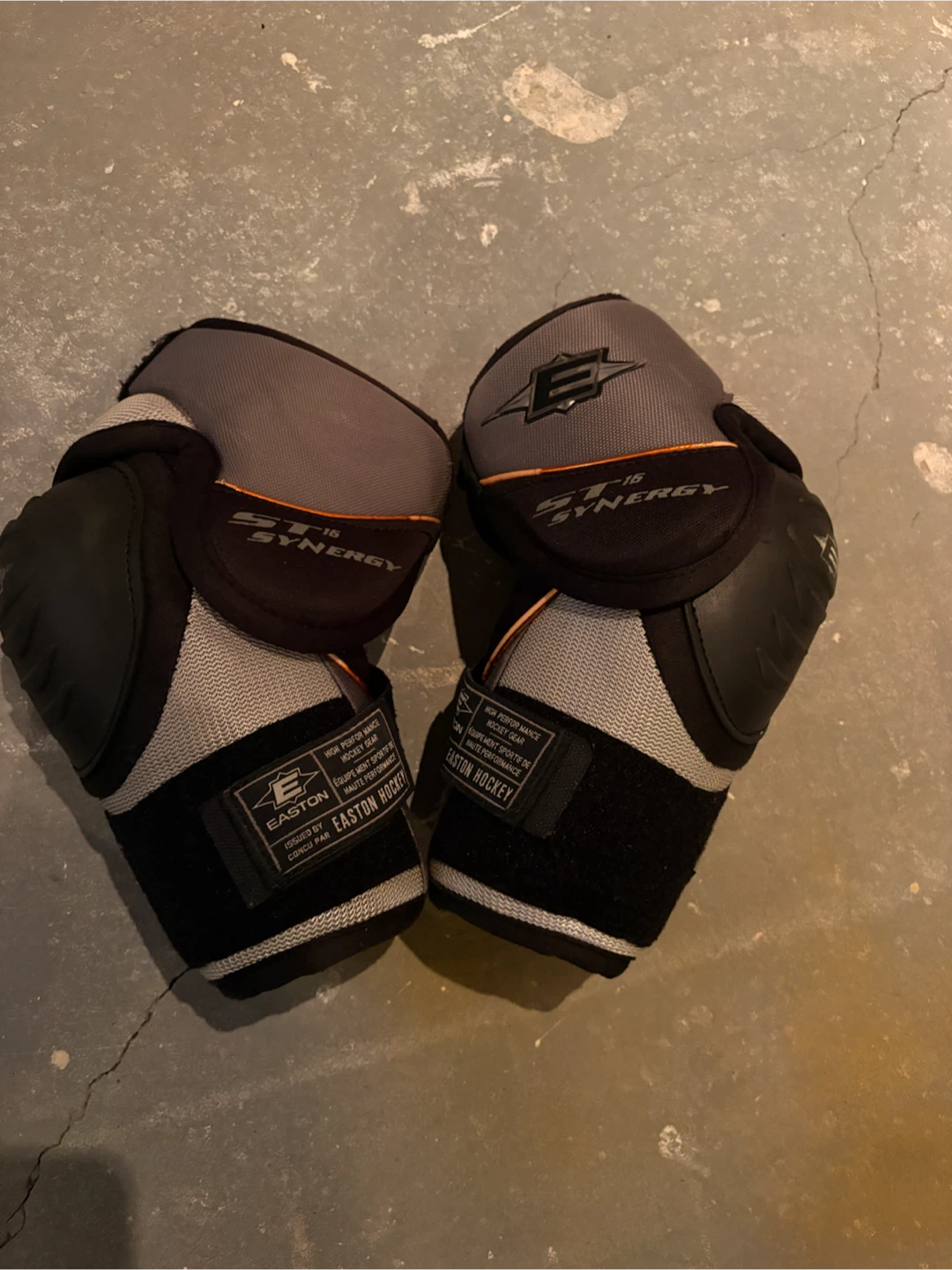 CCM Hockey Shin Pads & Easton Synergy Elbow Pads