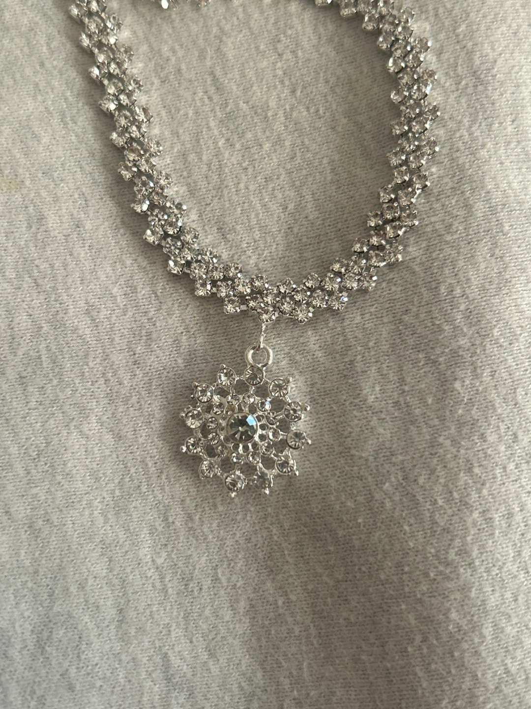 Sparkly Choker Necklace with Star Pendant - photo 2