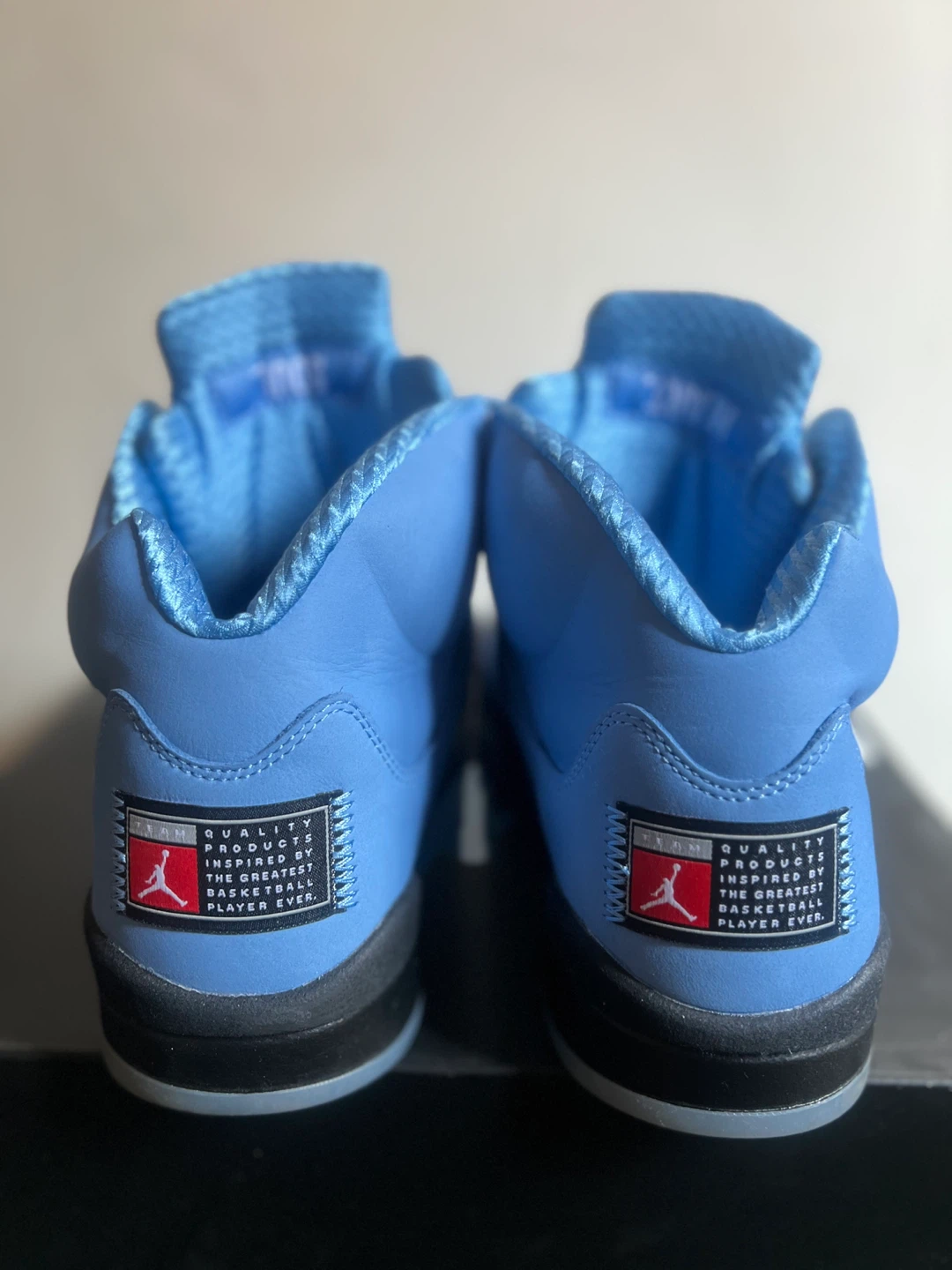 Air Jordan 5 Retro UNC - photo 3