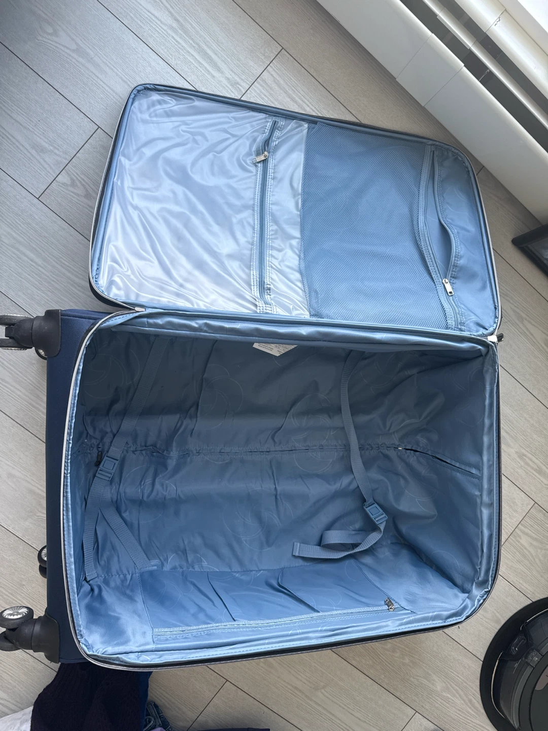 Samsonite Blue Rolling Suitcase - photo 2