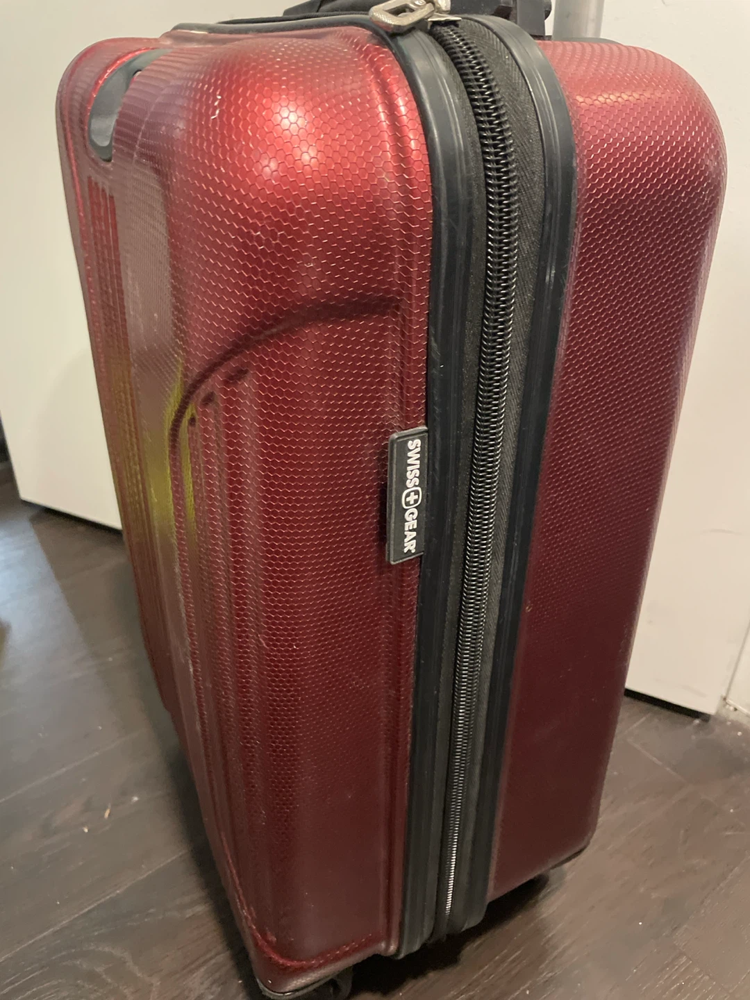 20" Swiss Gear Hardside Carry-On Luggage - photo 2