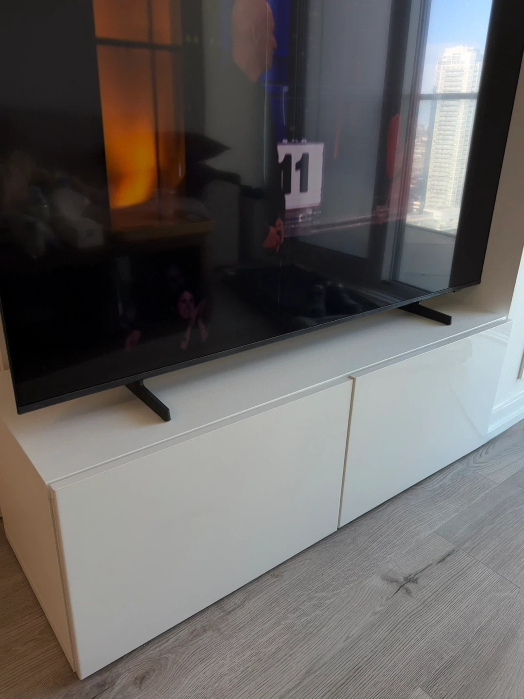 IKEA BESTA TV Bench / Stand with SELSVIKEN Doors