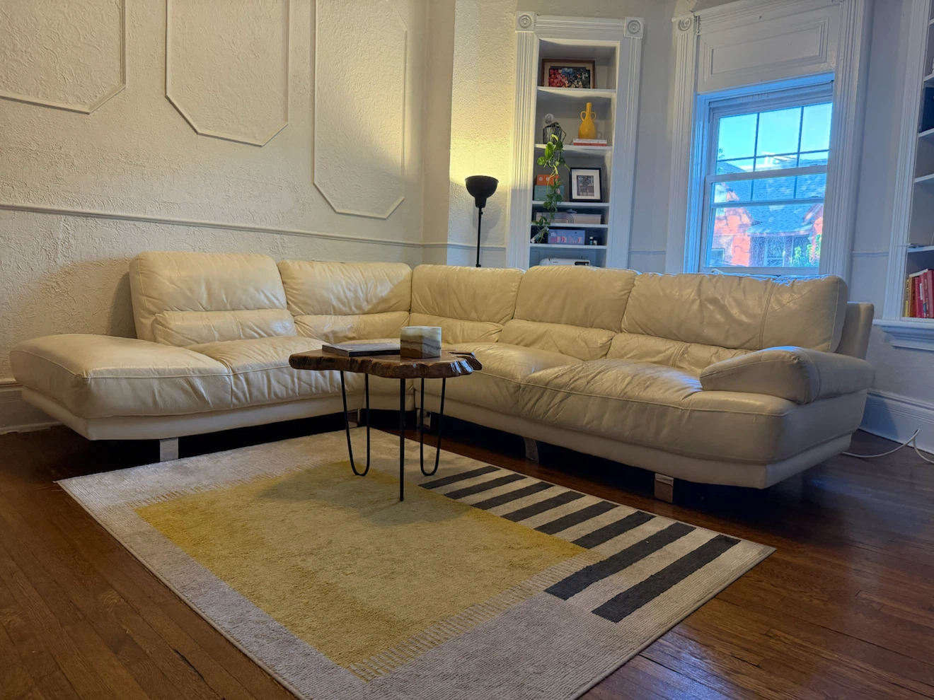 Large Cream Leather Sectional Sofa - photo 3