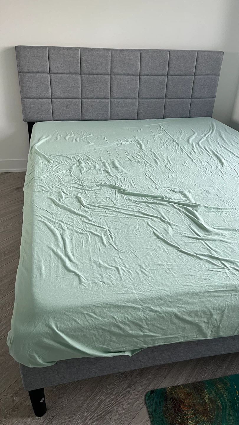 Bed with mattress - photo 3