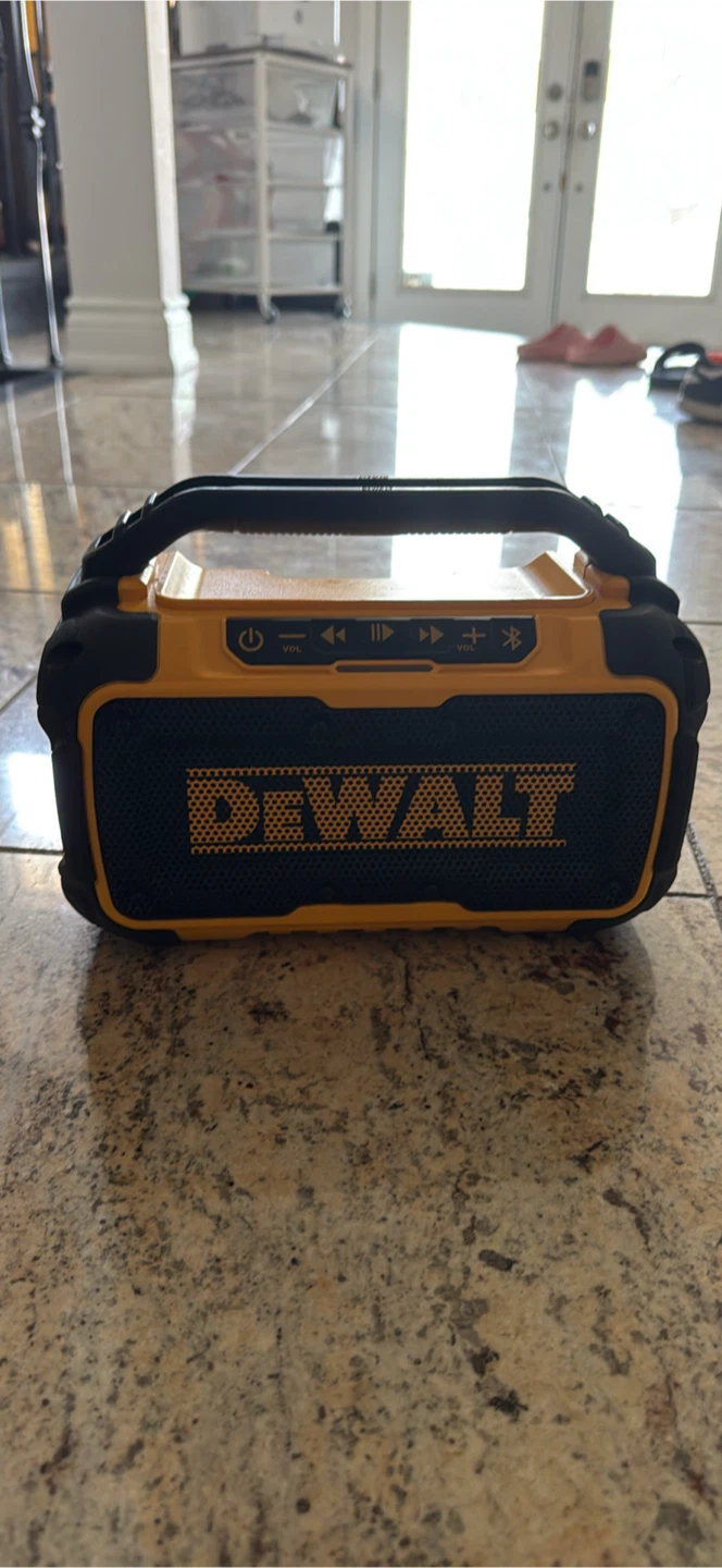 DEWALT Worksite Bluetooth Speaker