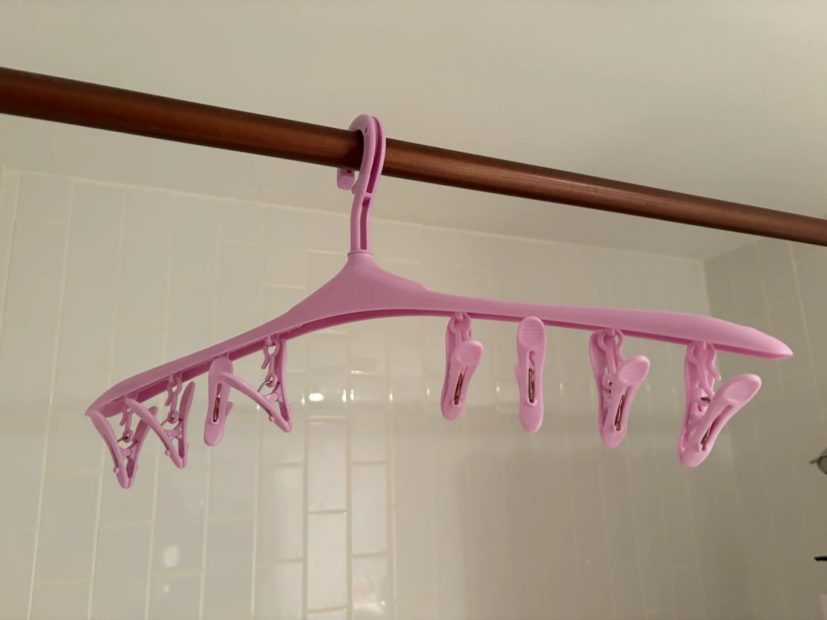 Clothes Hanger with Clips