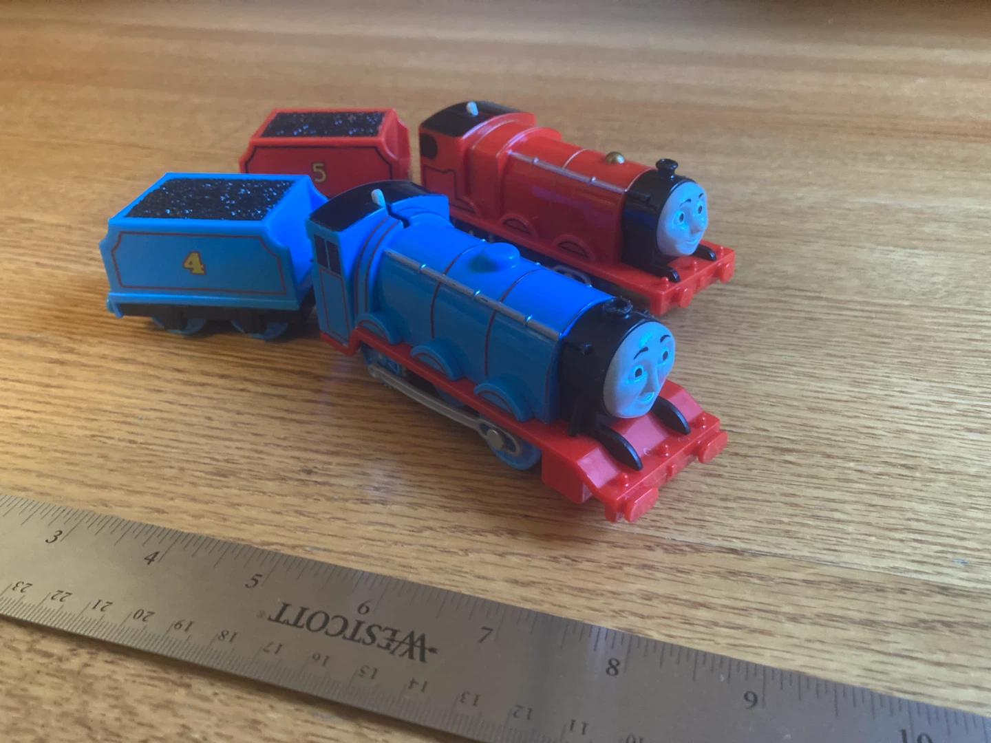 Thomas the Tank Engine Gordon and James Toys