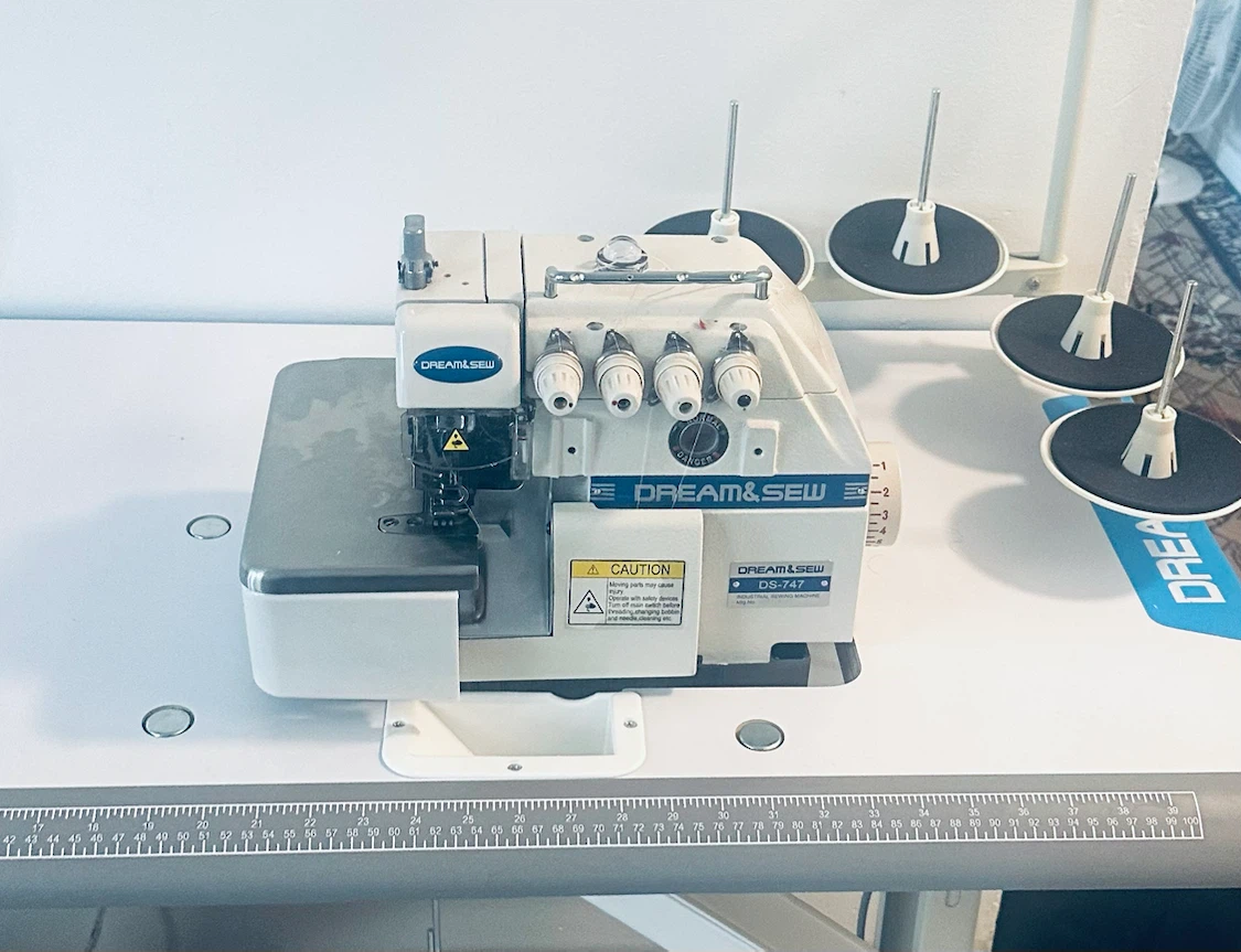 Serger Sewing Machine - photo 3