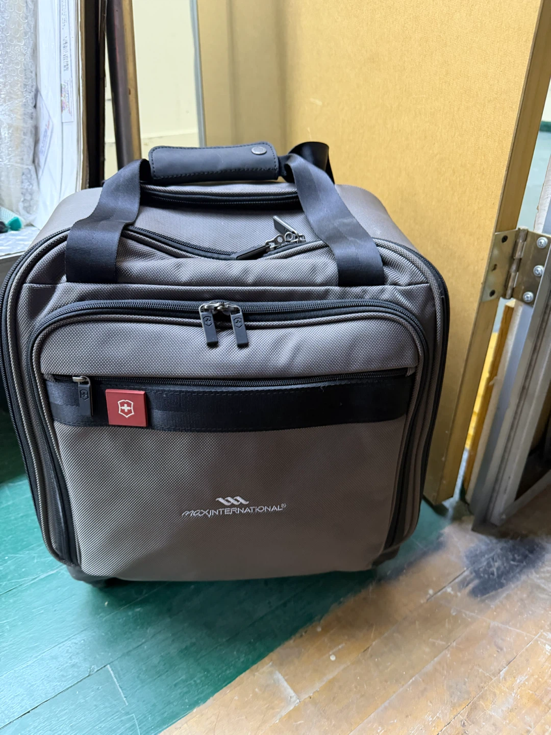Victorinox rolling business carry-on