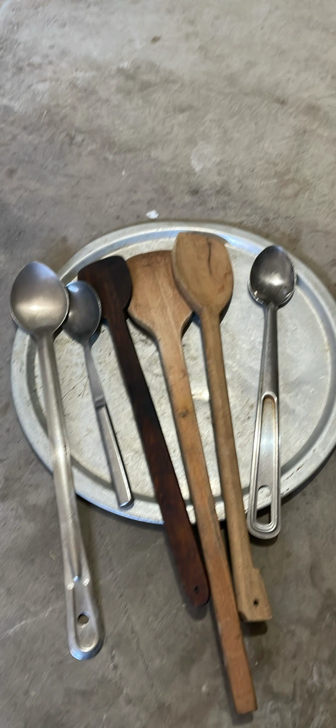 Set of 5 Spoons and 1 Serving Spoon