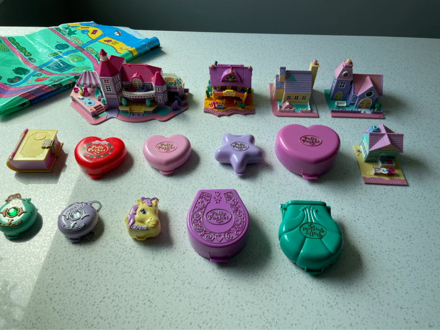 15*vintage* (bluebird) Polly Pocket lot and vinyl map mat - photo 2