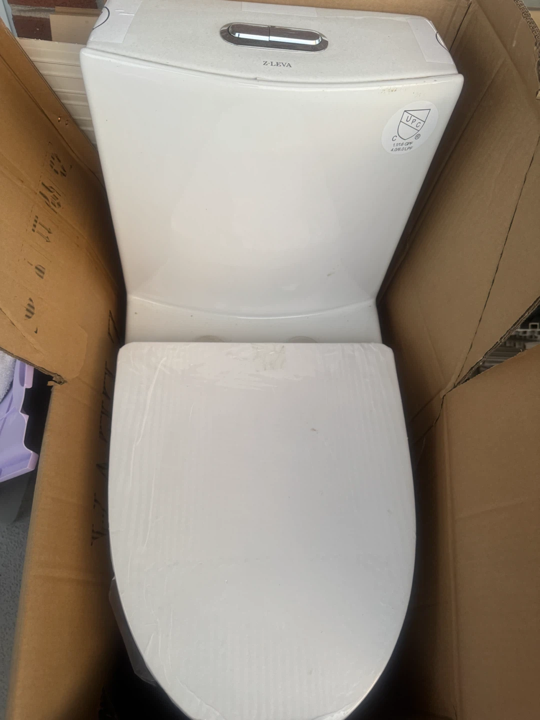 Z-LEVA One-Piece Toilet