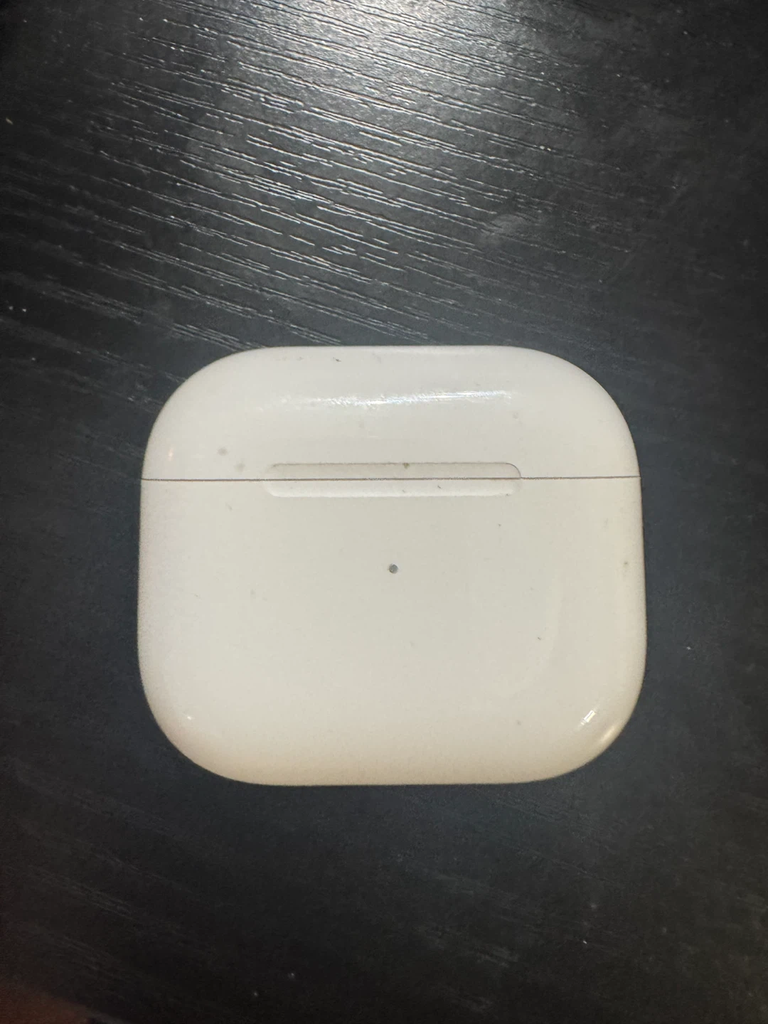 Apple AirPods Pro Charging Case