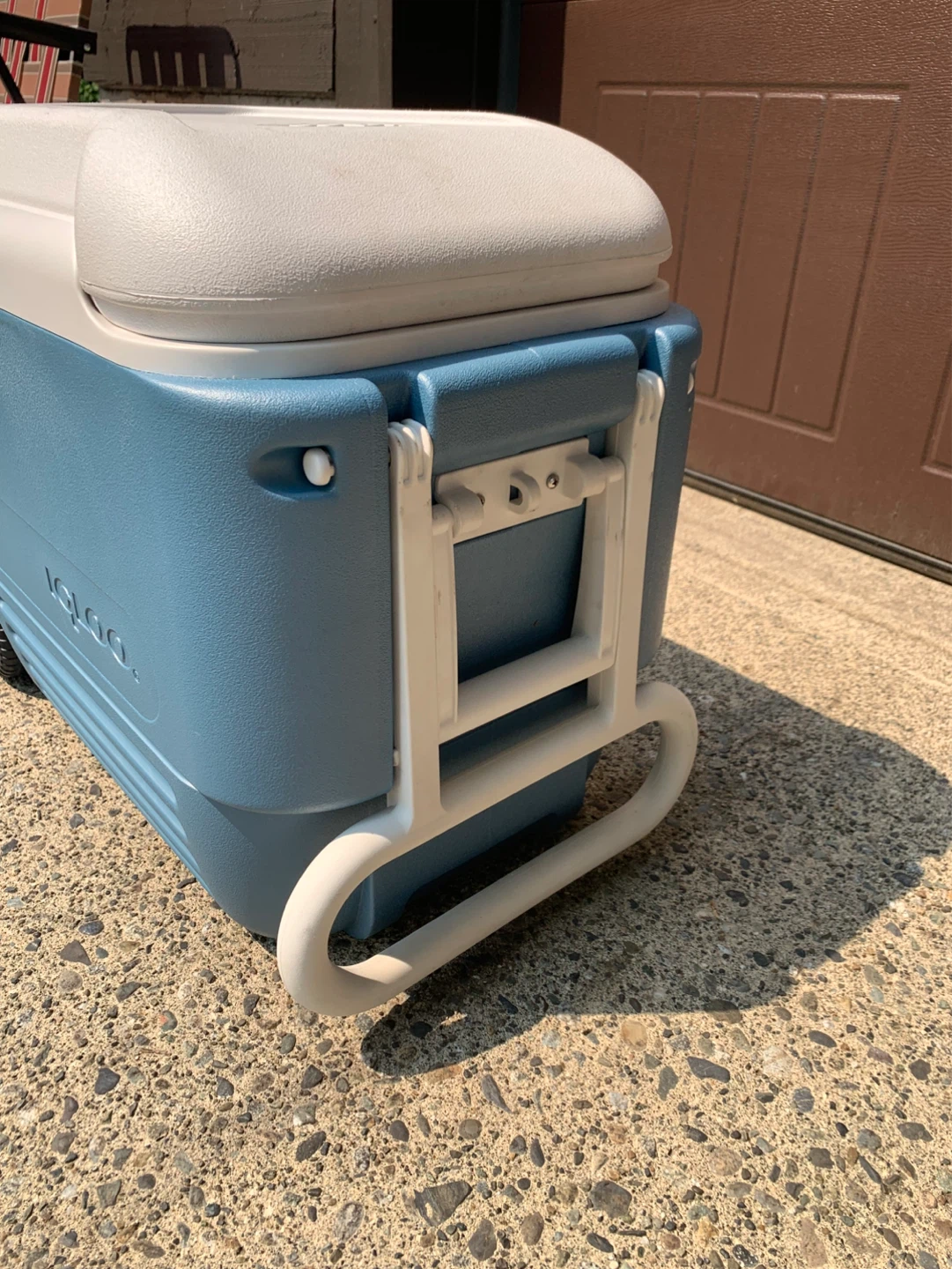 Igloo Cooler with Wheels - photo 3