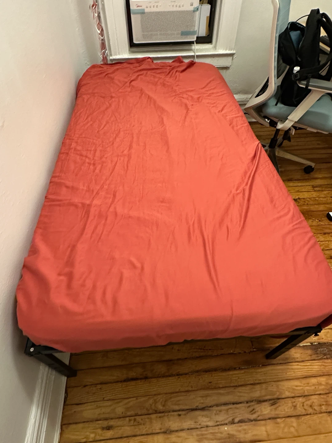 Twin Platform Bed Frame + Clean Mattress Bundle