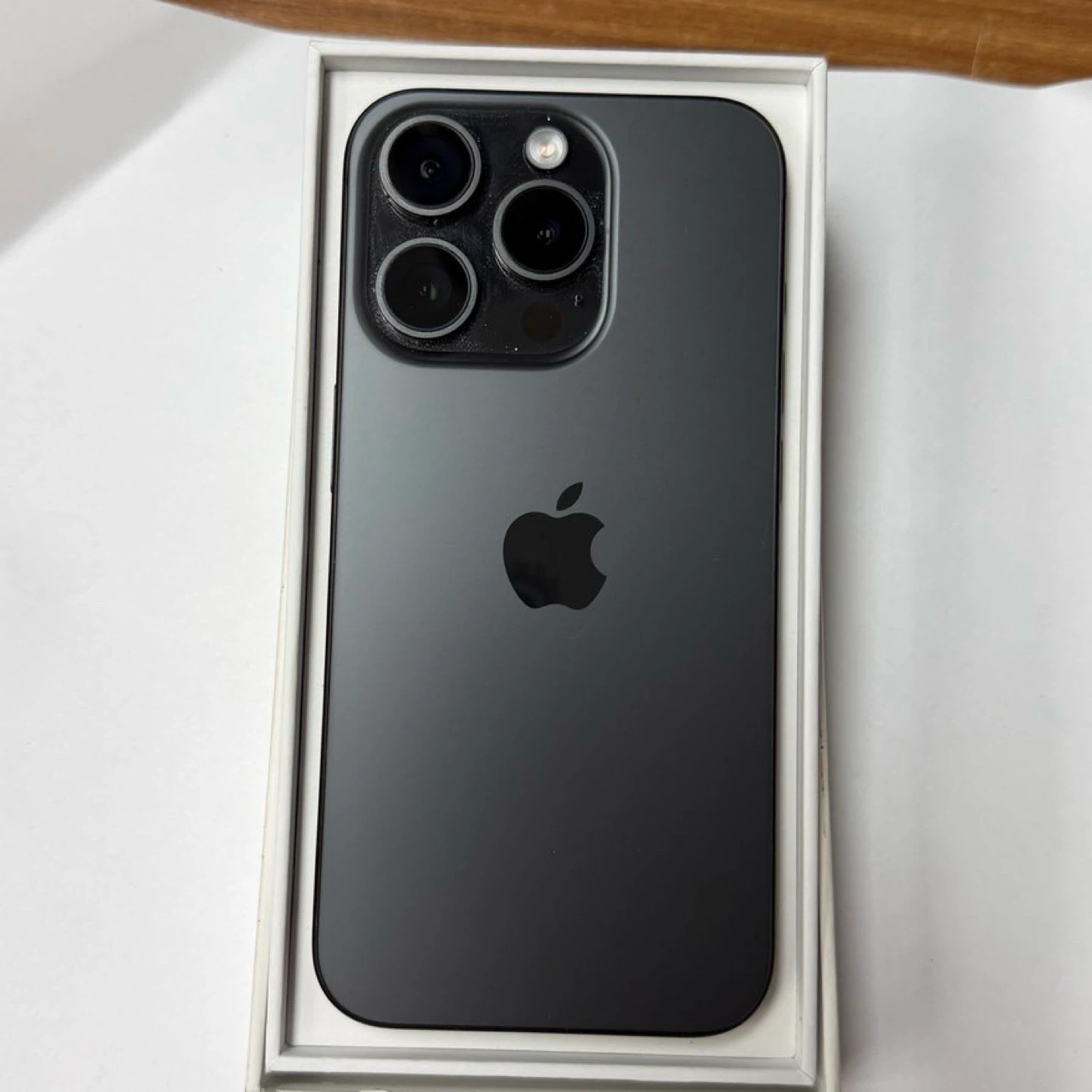Apple iPhone 15 Pro(128gb) in very goo condition.