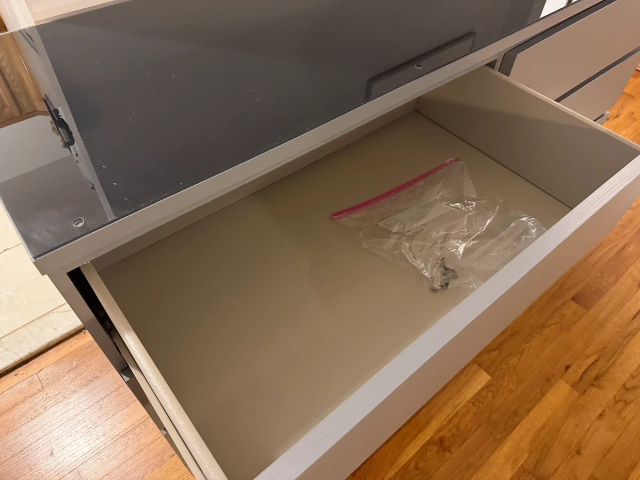 IKEA Hemnes 6-Drawer Dresser - photo 3