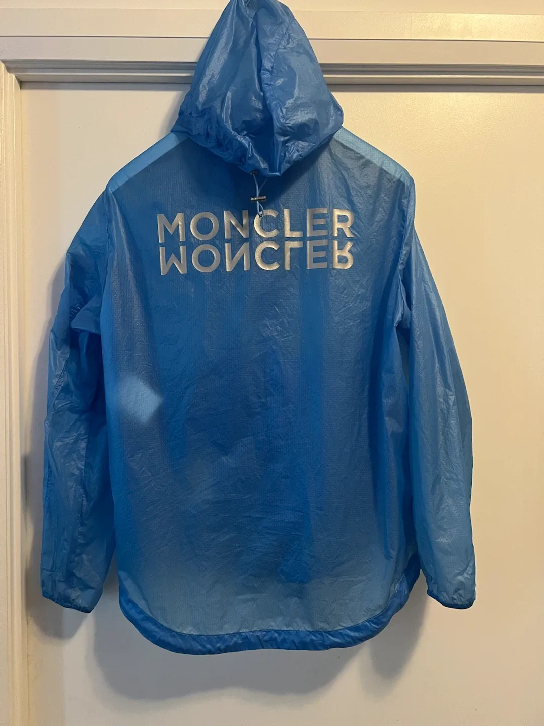 Moncler ebizo logo print hooded jacket - photo 4
