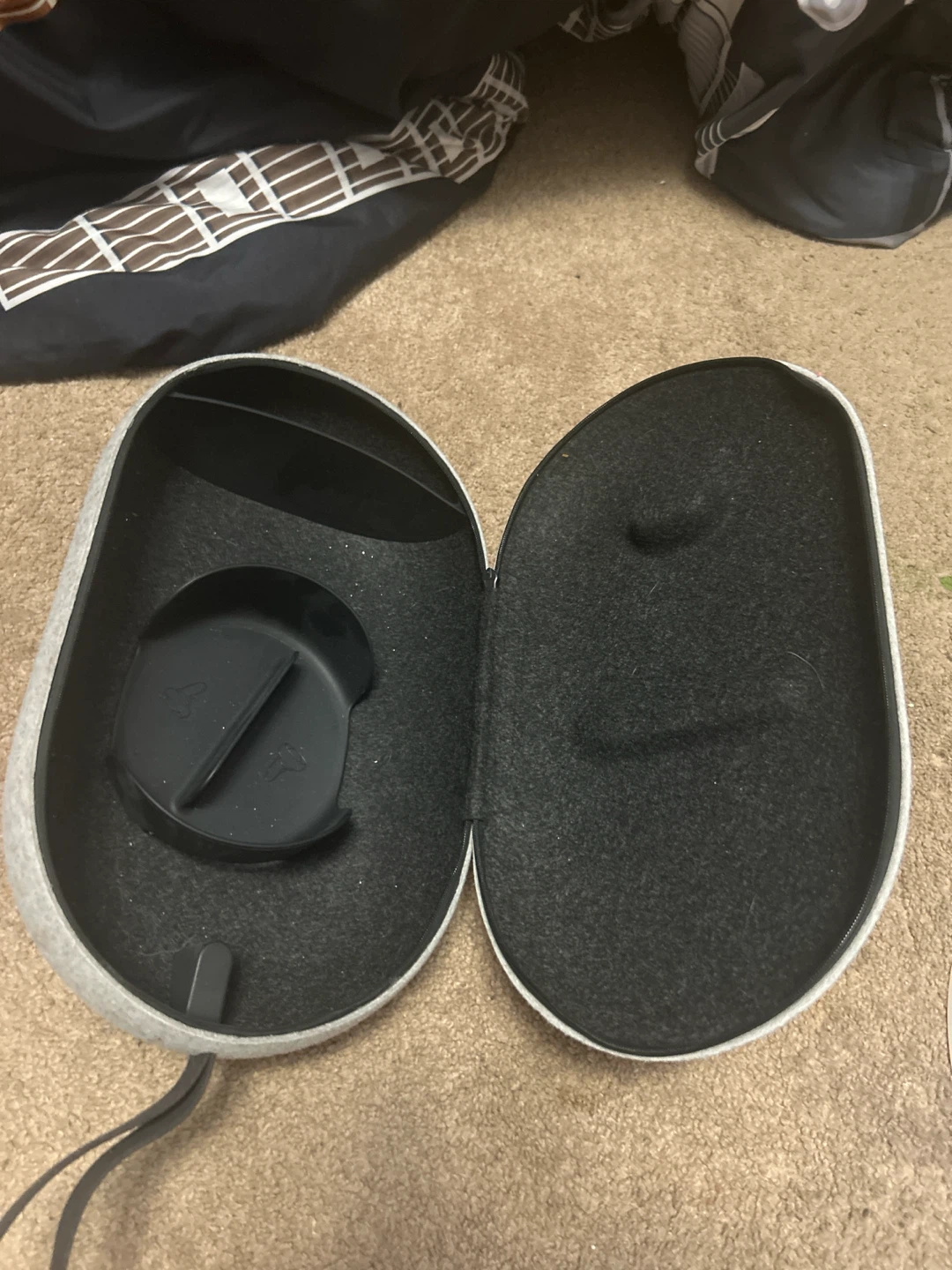 Grey Protective Carrying Case for VR Headset - photo 2