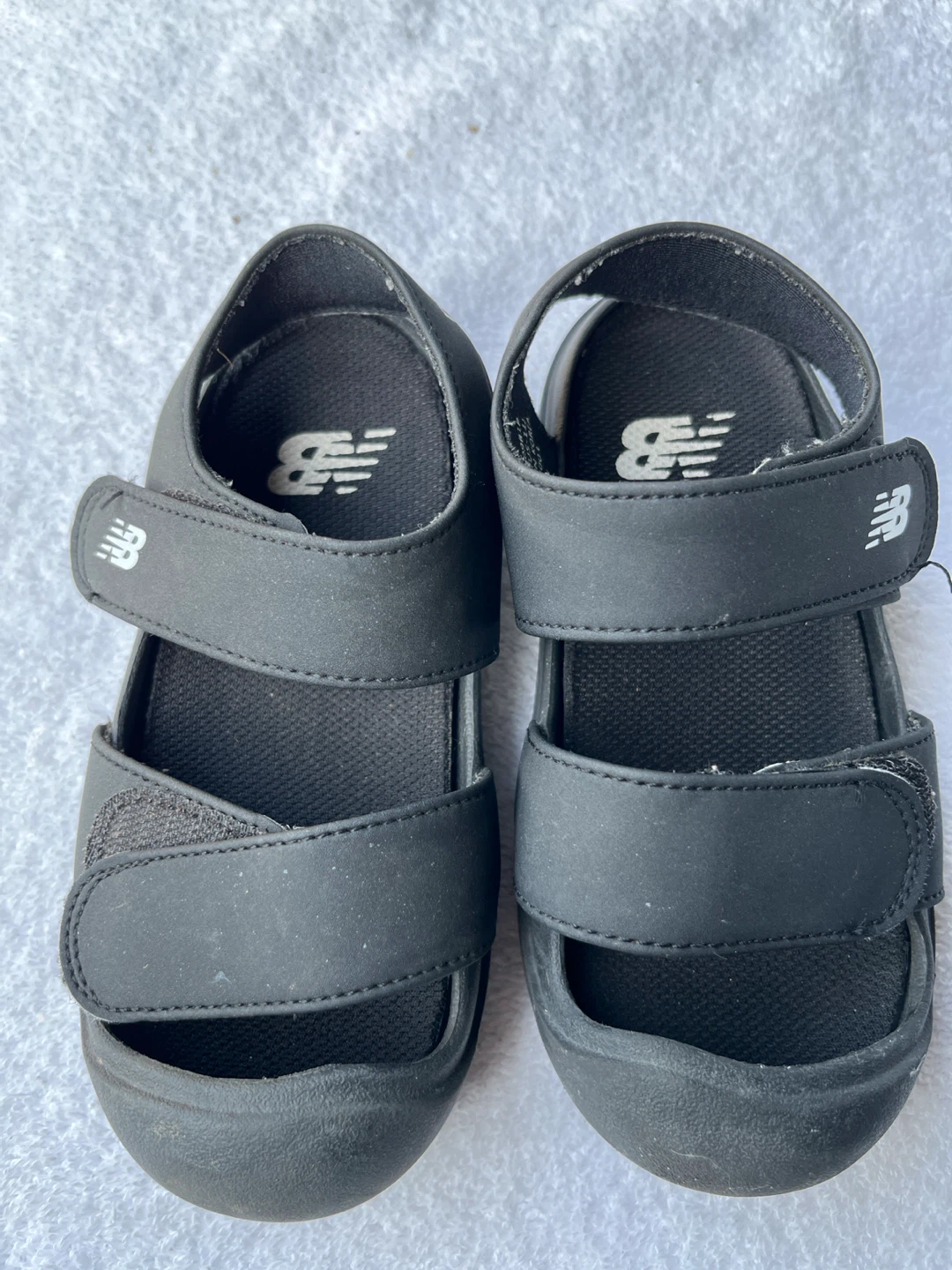 New Balance Kids' Black Sandals Size 11