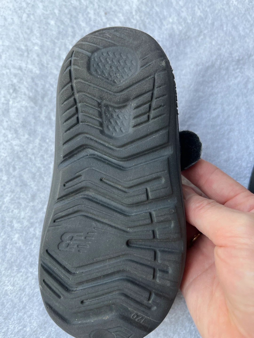 New Balance Kids' Black Sandals Size 11 - photo 2