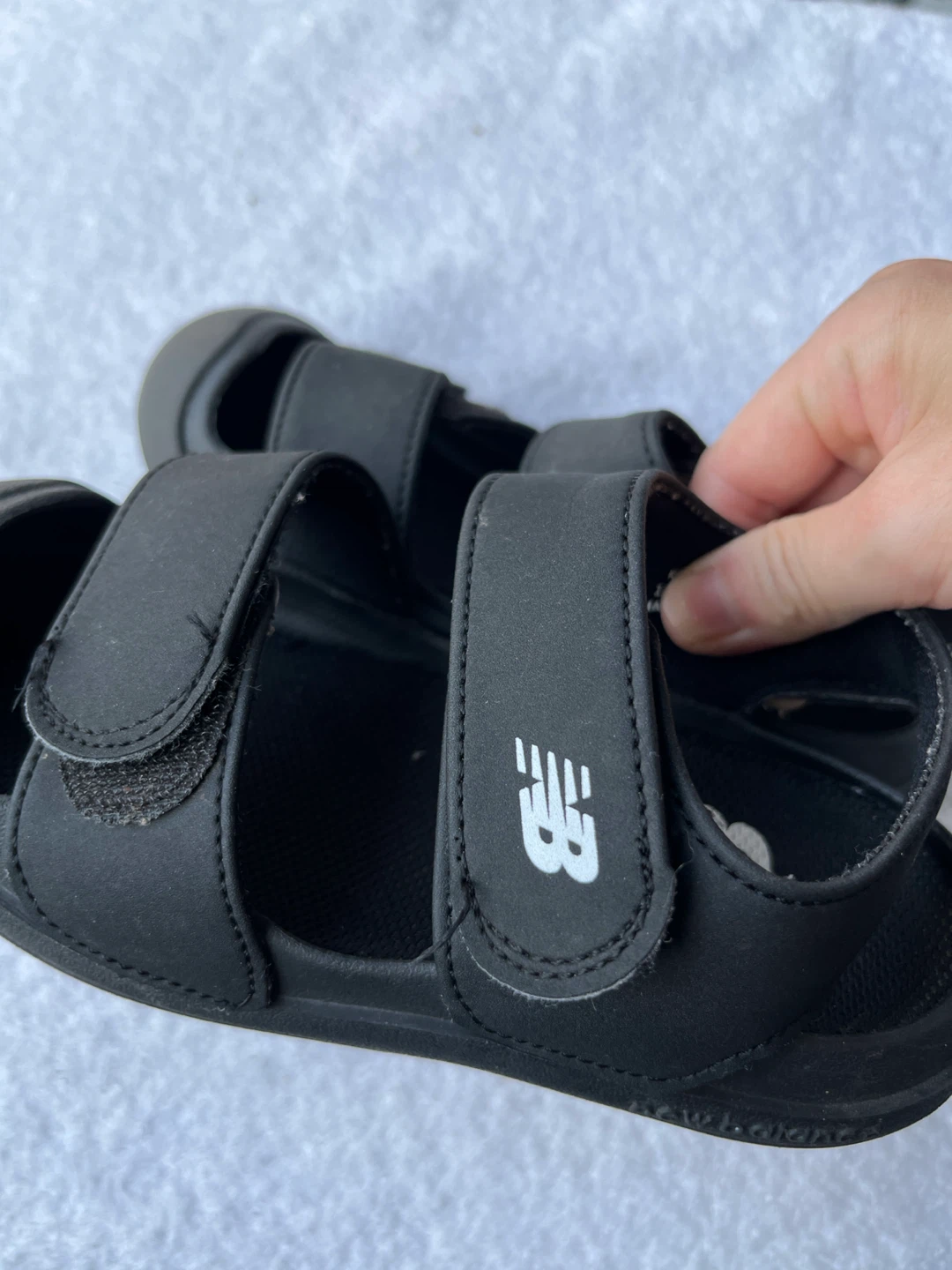 New Balance Kids' Black Sandals Size 11 - photo 4