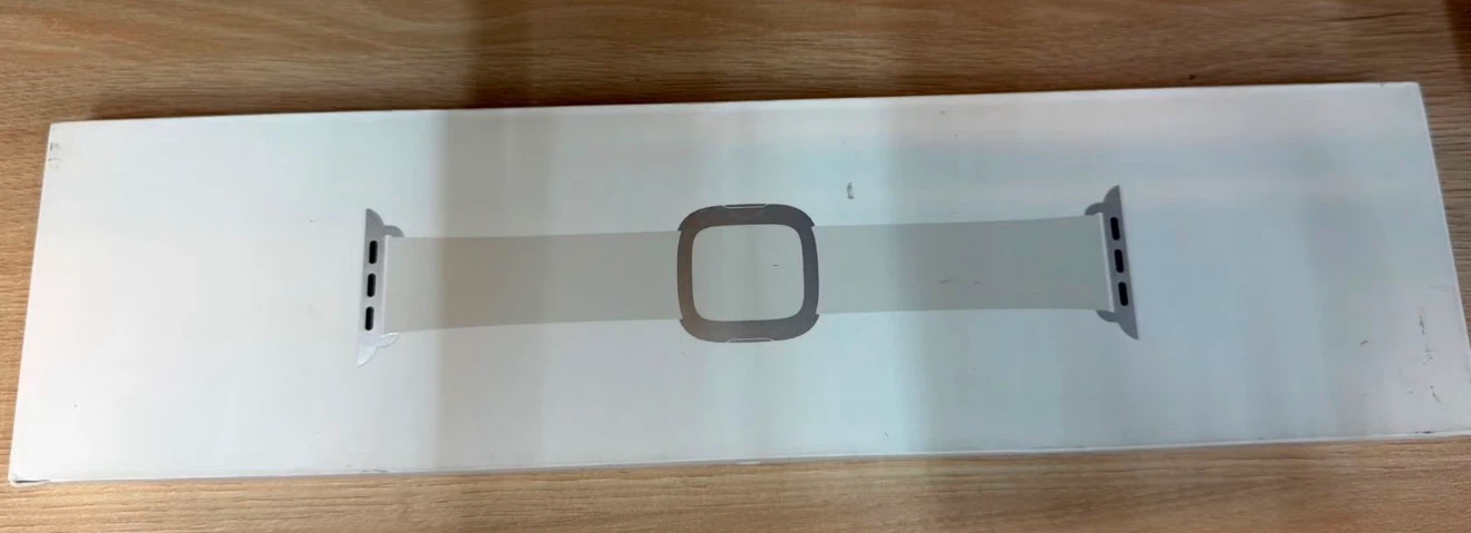 Apple Watch 41mm Chalk Modern Buckle Band