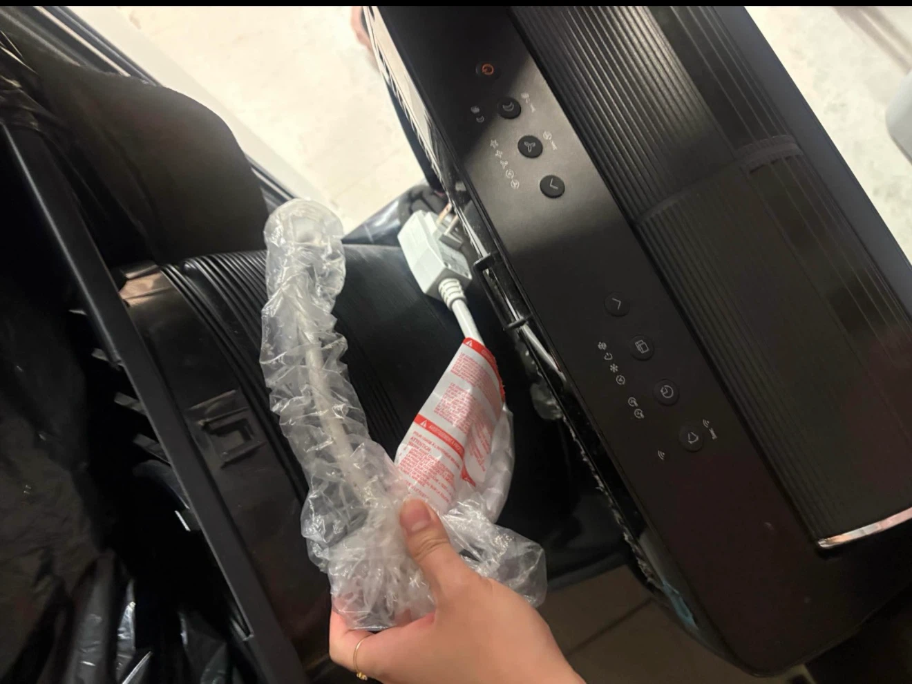 Midea Portable Air Conditioner - photo 2