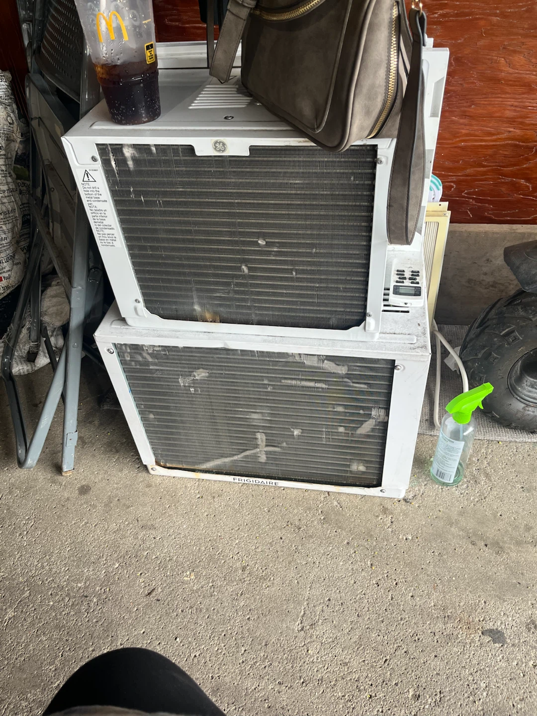 Vendo 2 aires acondicionado y una aspiradora - photo 2