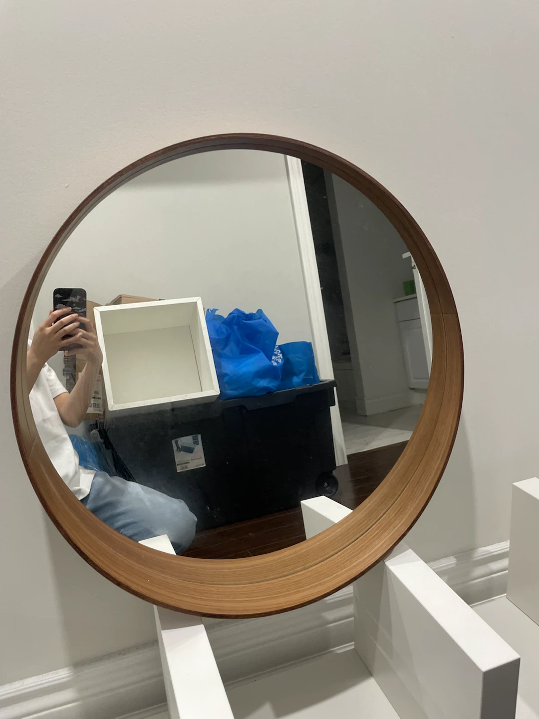 IKEA STOCKHOLM Round Mirror – Walnut Veneer, 60 cm - photo 3