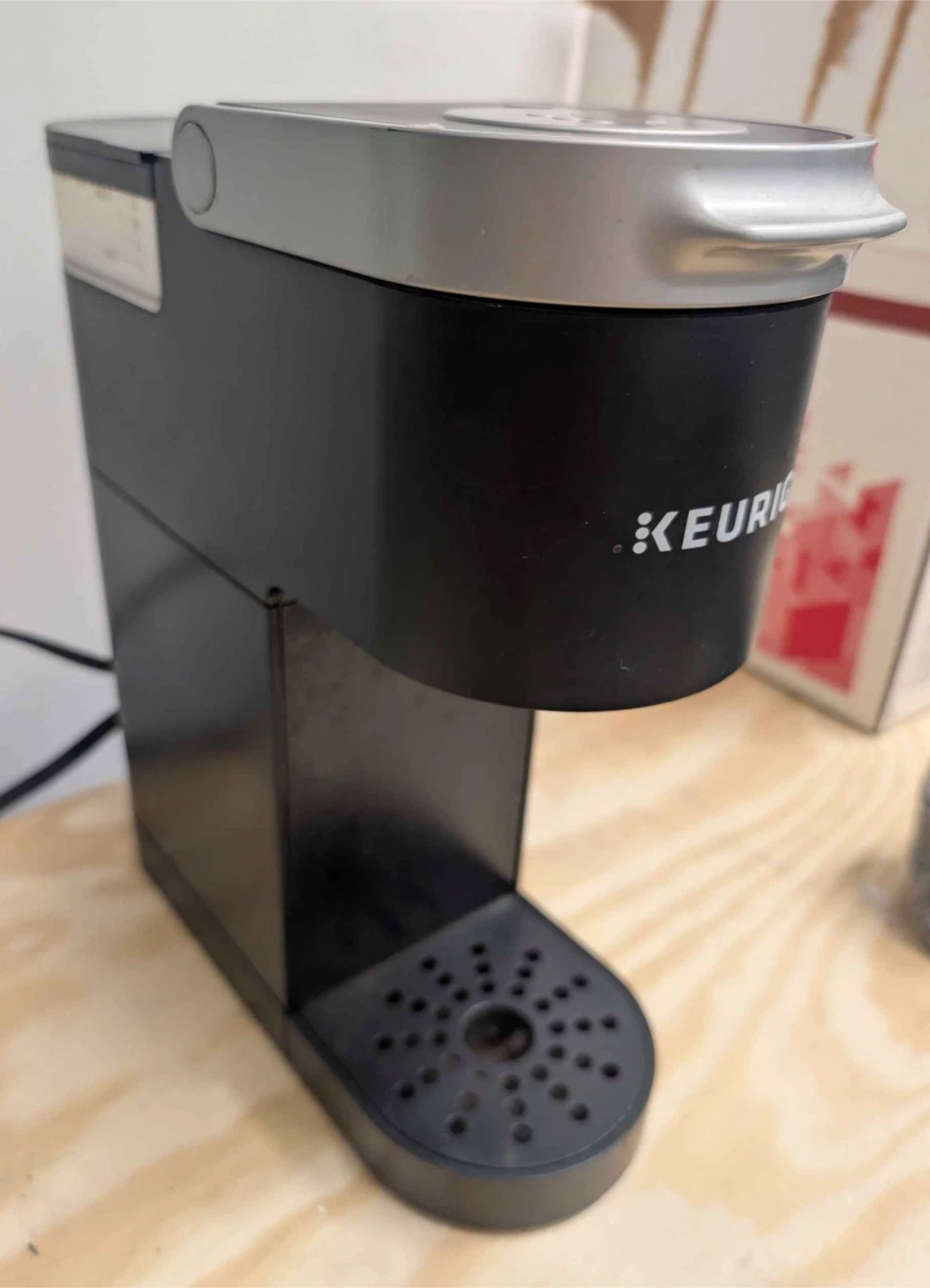 Keurig K-Mini Single Serve K-Cup Coffee Maker
