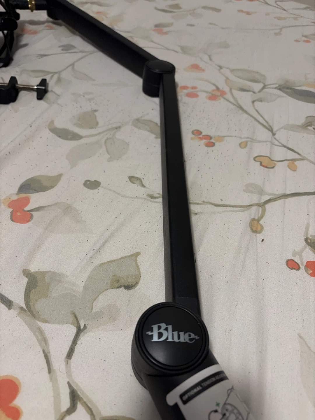 Blue Yeti Microphone with Boom Arm and Shock Mount - photo 3