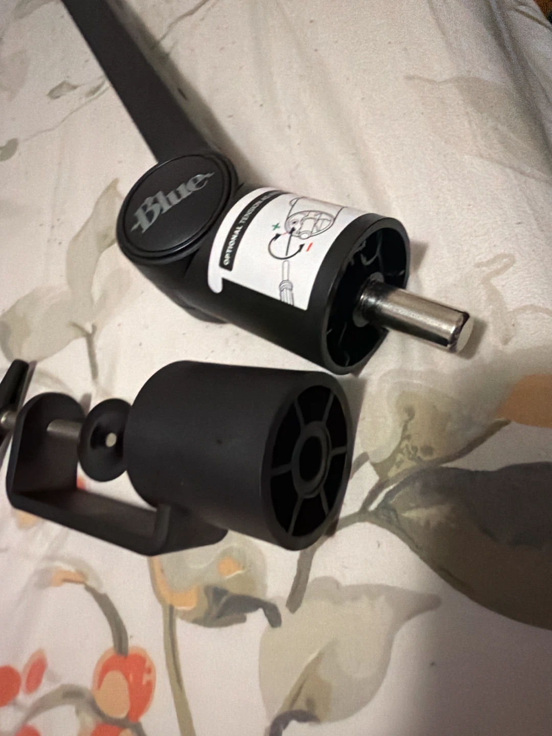 Blue Yeti Microphone with Boom Arm and Shock Mount - photo 4