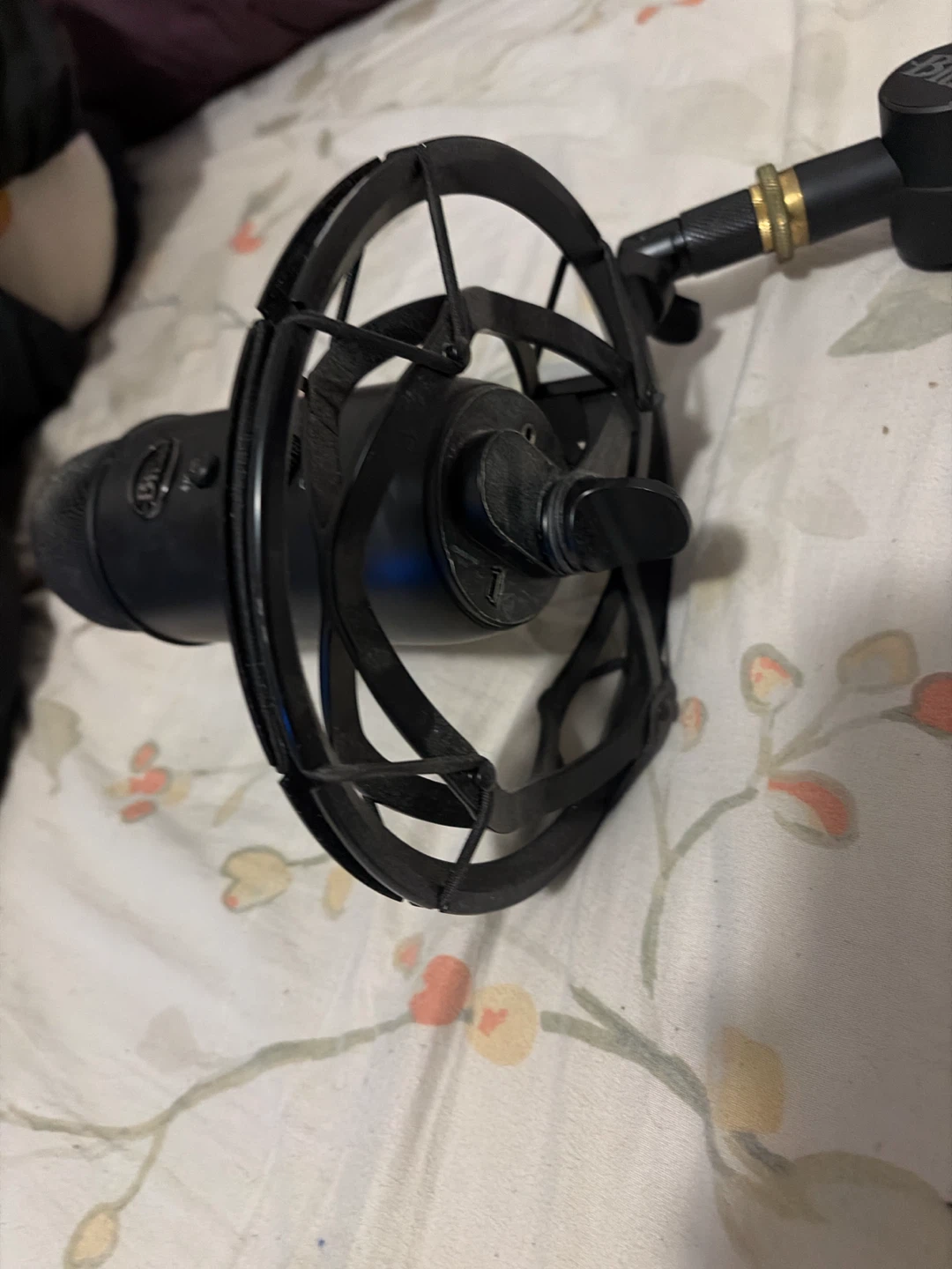 Blue Yeti Microphone with Boom Arm and Shock Mount - photo 5