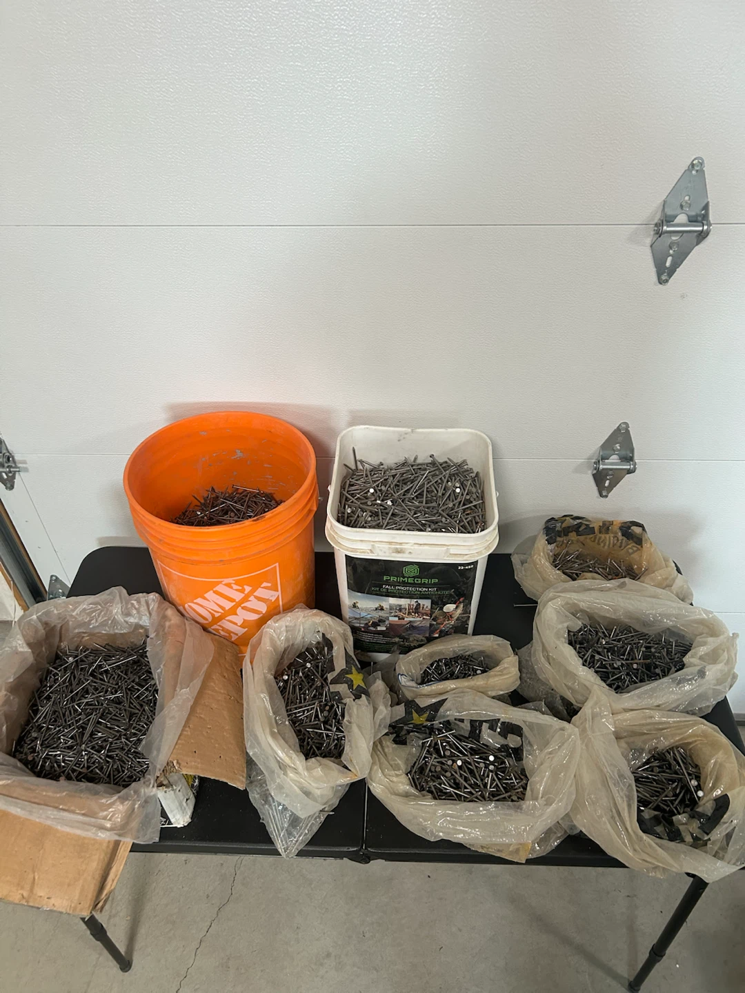 Bulk nails