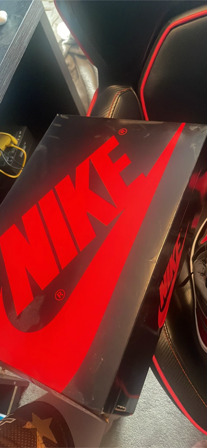 Jordan 1 High Retro OG - photo 3