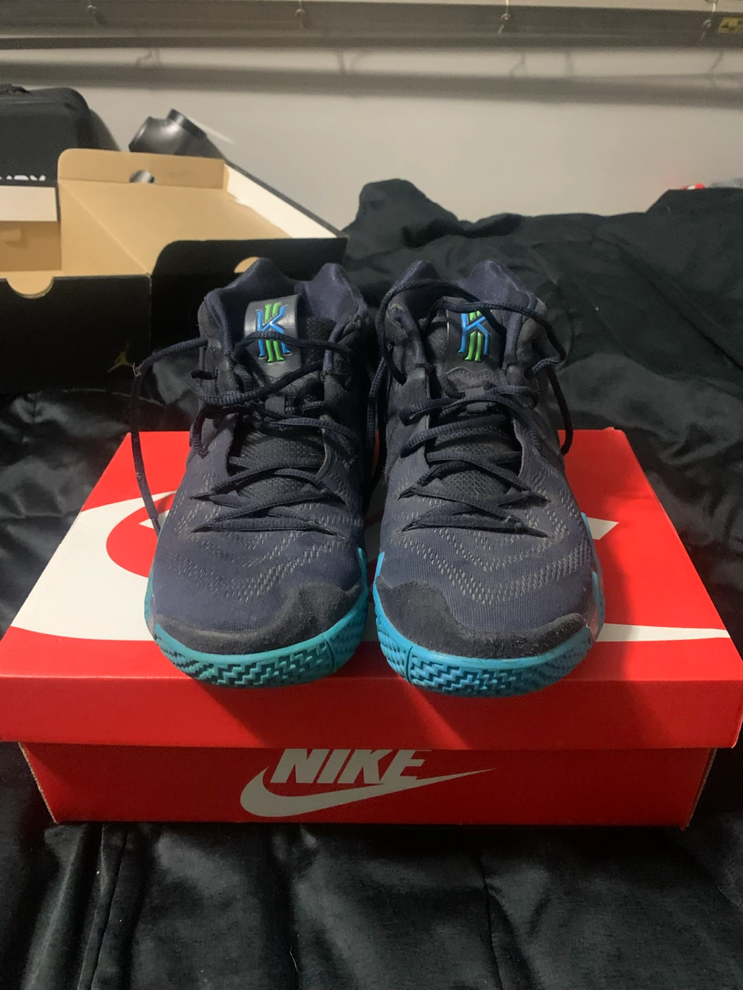 Nike Kyrie 4 Basketball Shoes - photo 2